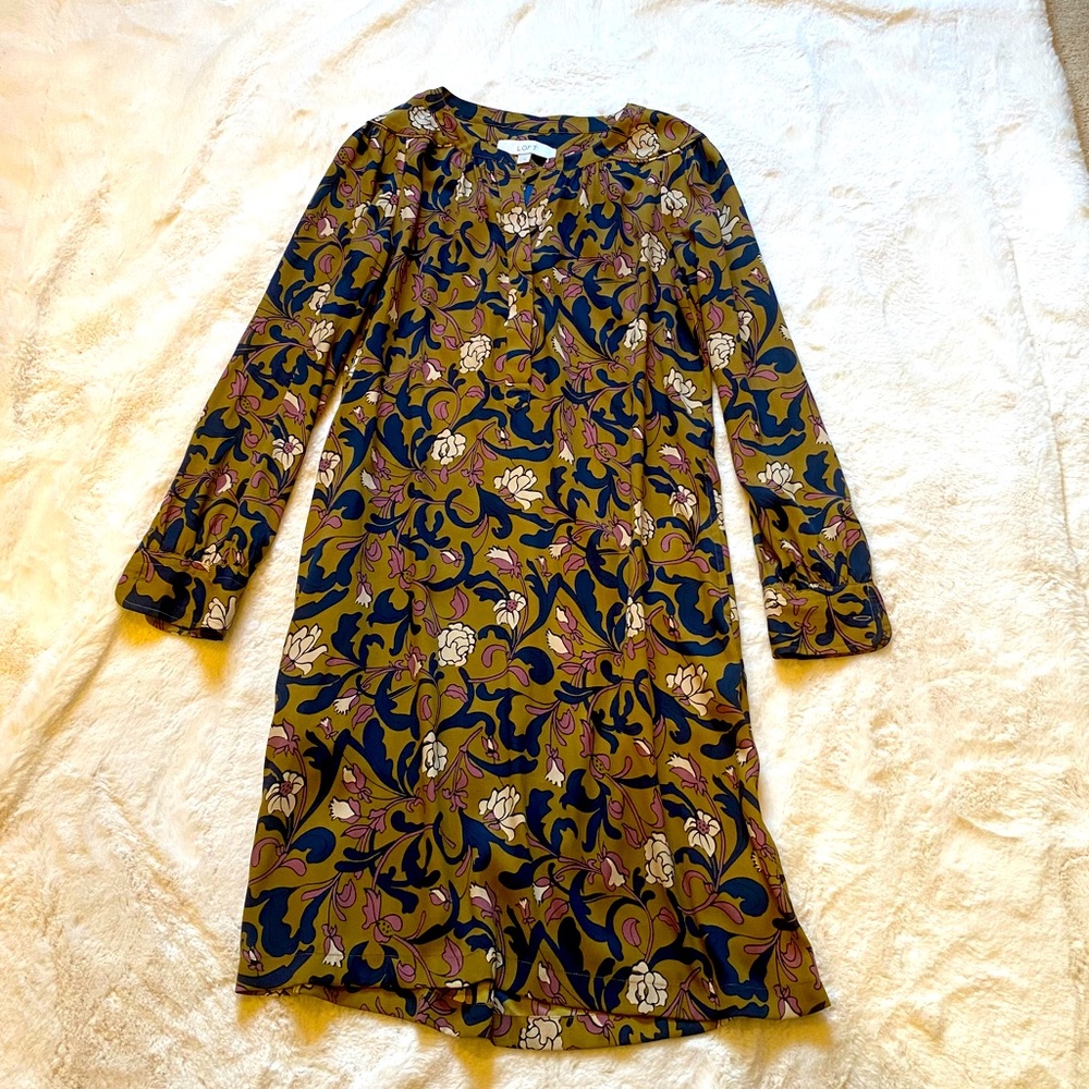 Ann Taylor Loft size 6 olive Dress